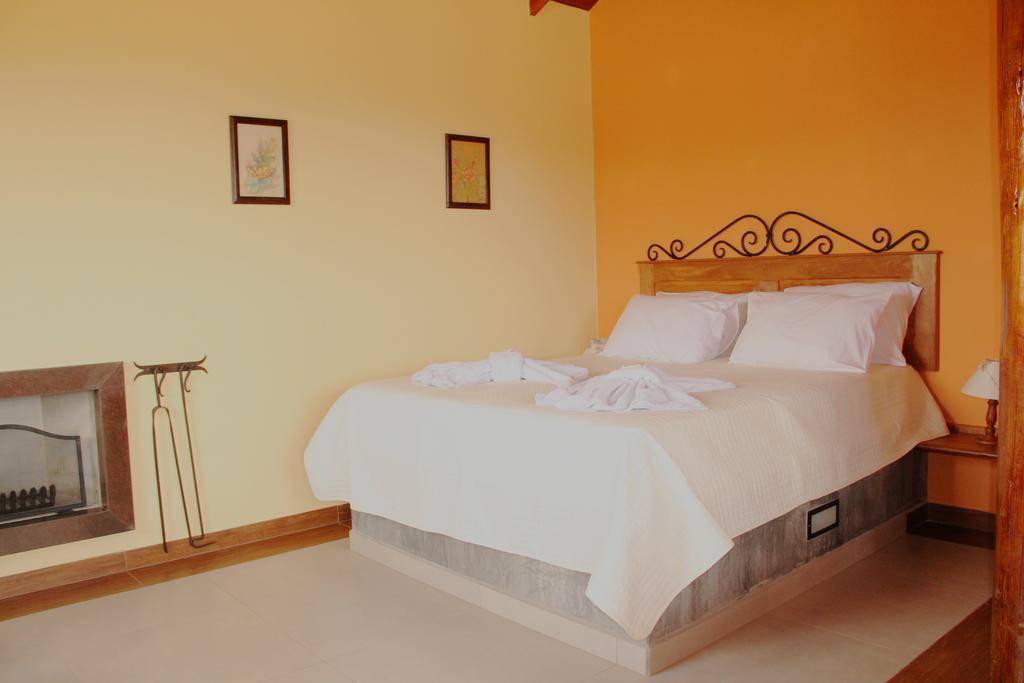 Pousada Gaya Carrancas Kamer foto