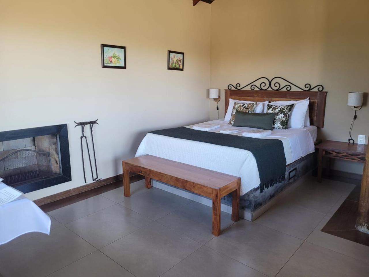 Pousada Gaya Carrancas Kamer foto